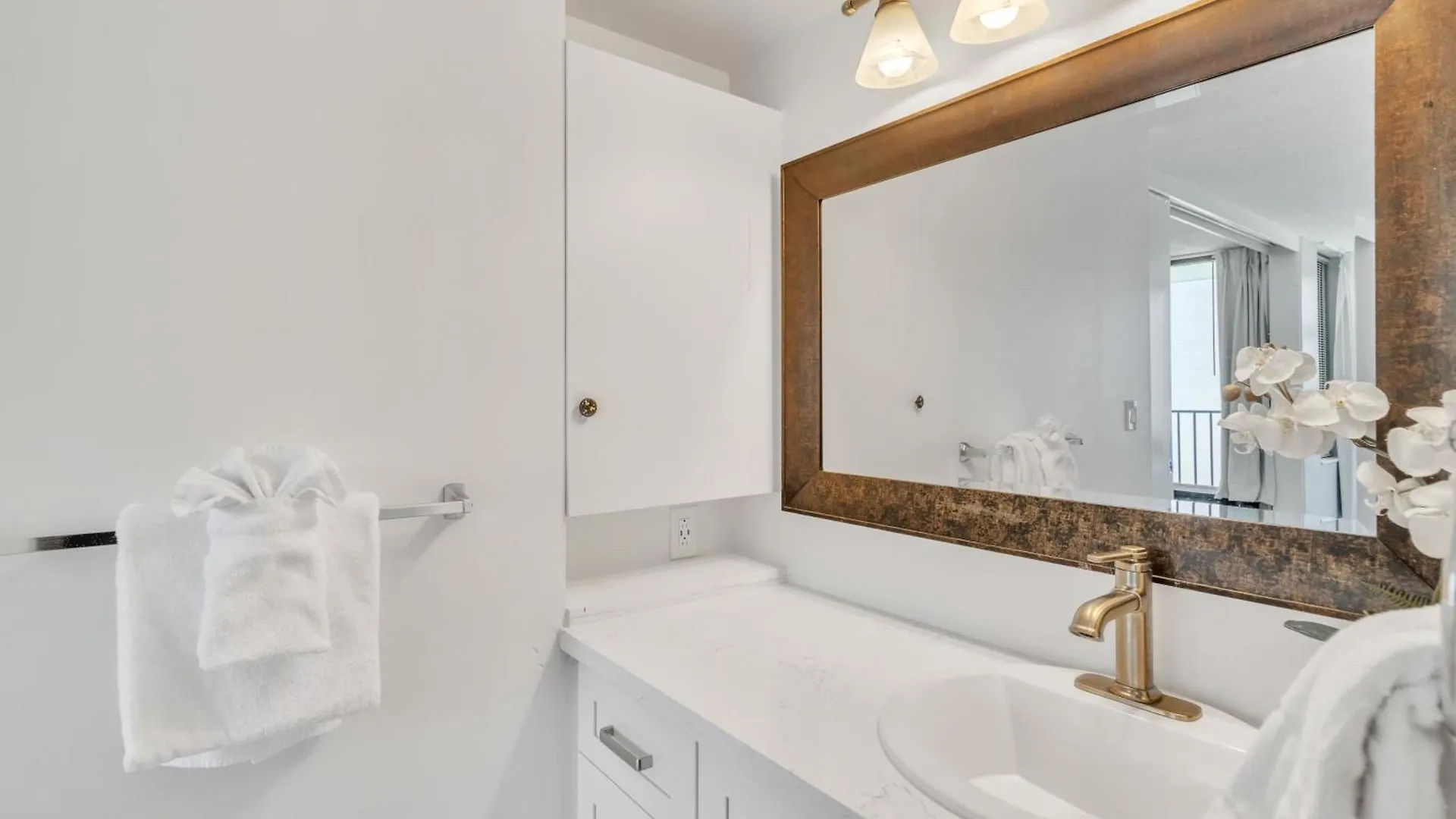 Spacious Waikiki Condo 1 Block From Beach With Full Kitchen And Free Parking Χονολουλού Ηνωμένες Πολιτείες της Αμερικής