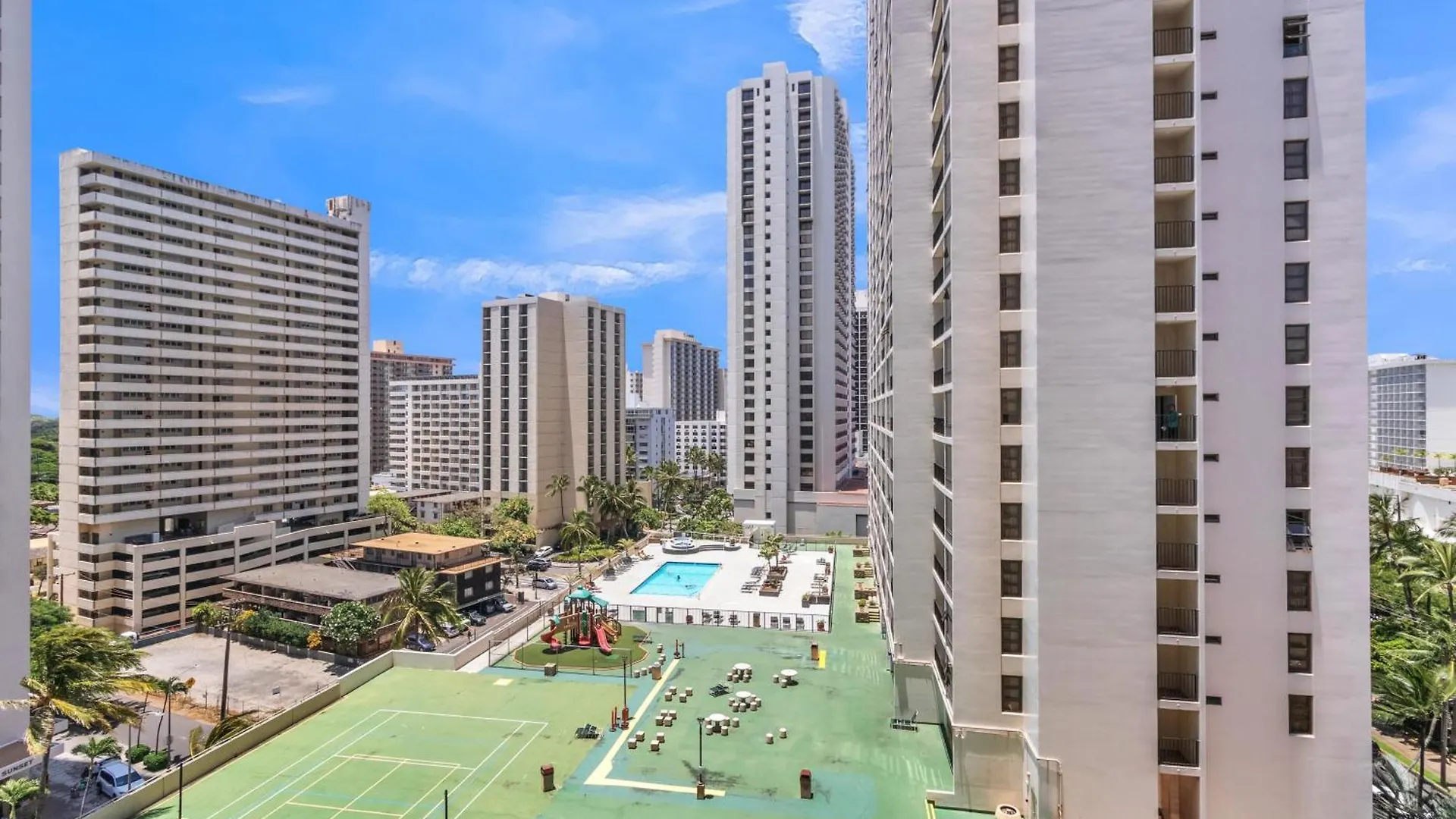 Διαμέρισμα Spacious Waikiki Condo 1 Block From Beach With Full Kitchen And Free Parking Χονολουλού