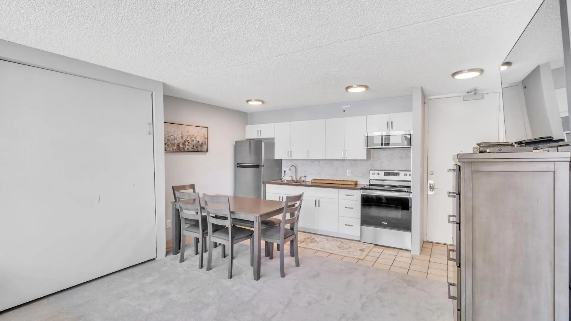 Διαμέρισμα Spacious Waikiki Condo 1 Block From Beach With Full Kitchen And Free Parking Χονολουλού