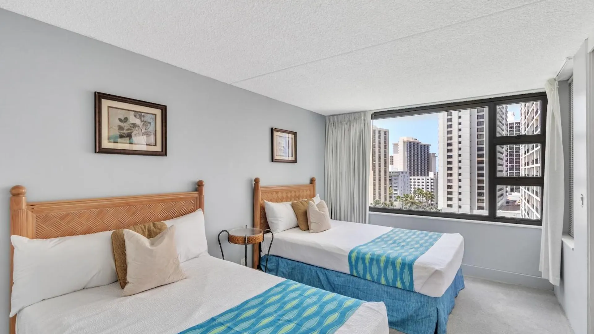아파트 Spacious Waikiki Condo 1 Block From Beach With Full Kitchen And Free Parking 호놀룰루